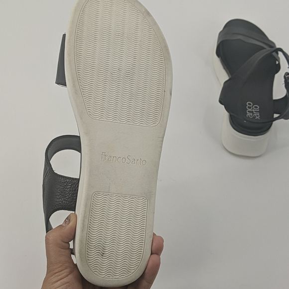 FRANCO SARTO Essie Black Leather Sandals - Picture 6 of 6